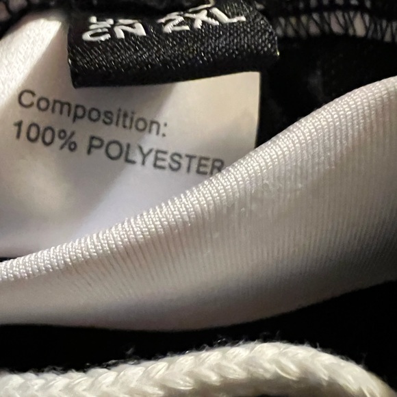 Capri’s - Picture 4 of 4